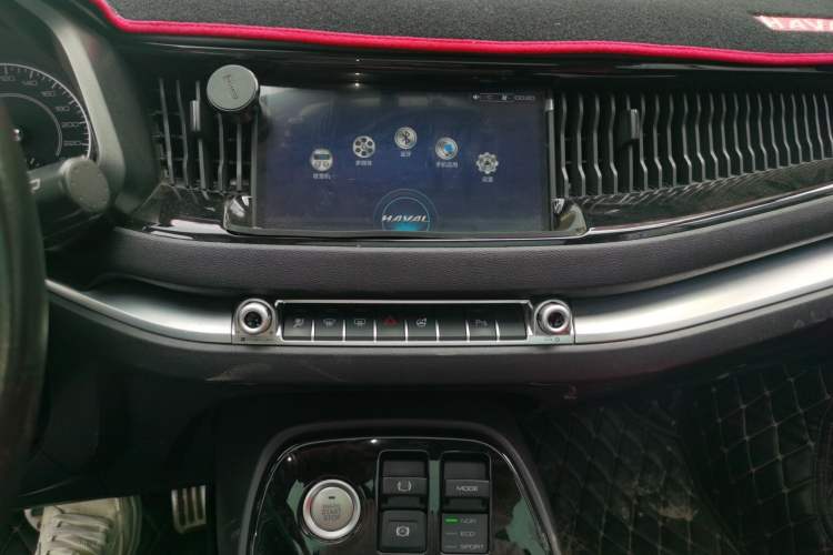 Used Haval H2s 2018 Blue Label 1.5T Dual-Clutch Luxury Model Audio And AC Panel