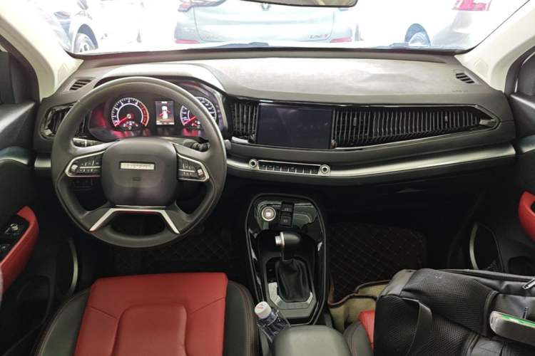 Used Haval H2s 2018 Blue Label 1.5T Dual-Clutch Fashion Edition Center Console