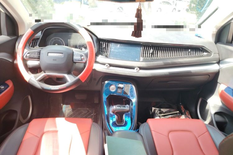 Used Haval H2s 2018 Red-Label 1.5T Dual-Clutch Comfort Model Center Console