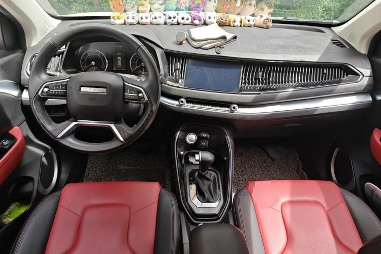 Used Haval H2s 2018 Red-Label 1.5T Dual-Clutch ZhiShang Model Center Console