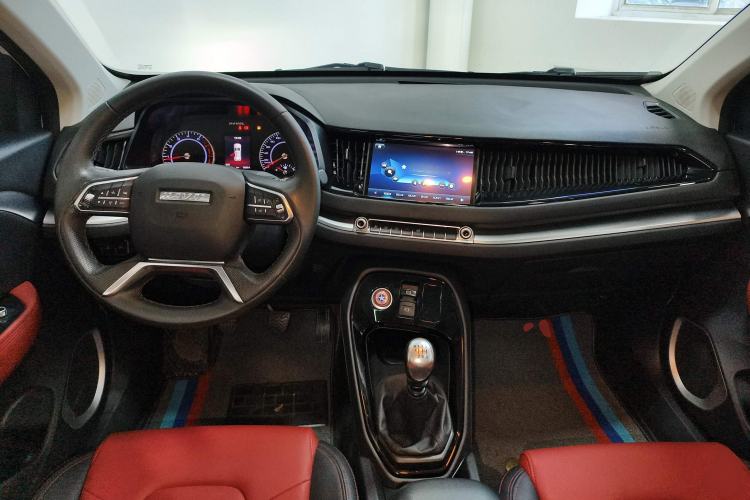 Used Haval H2s 2018 Blue Label 1.5T Manual Elite Model Center Console