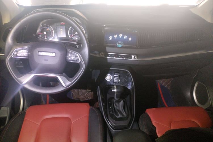 Used Haval H2s 2018 1.5T Dual-Clutch Fashion Edition Center Console
