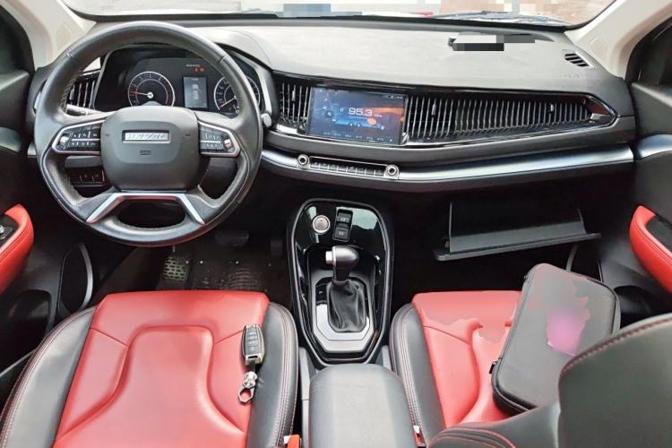 Used Haval H2s 2018 Red-Label 1.5T Dual-Clutch ZhiShang Model Center Console