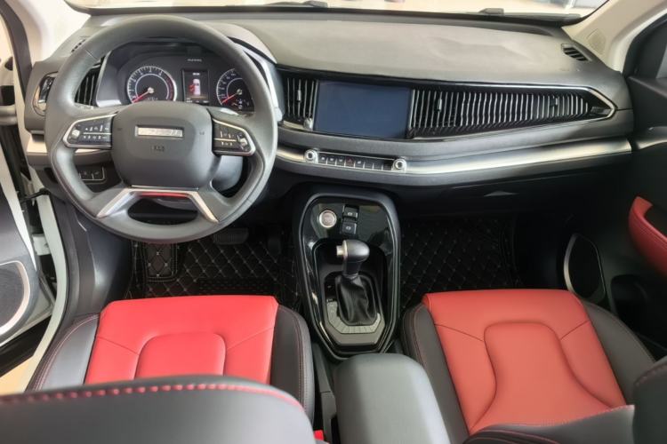 Used Haval H2s 2018 Blue Label 1.5T Dual-Clutch Fashion Edition Center Console