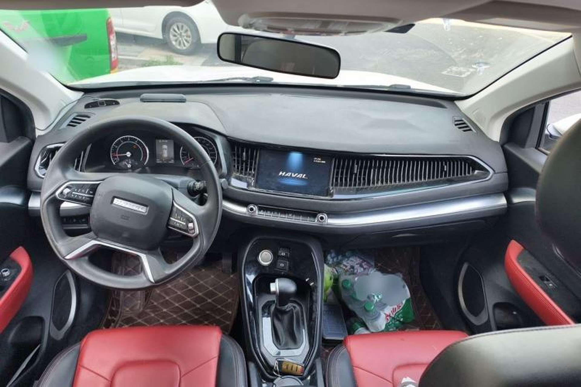 Used Haval H2s 2018 Blue Label 1.5T Dual-Clutch Fashion Edition Center Console