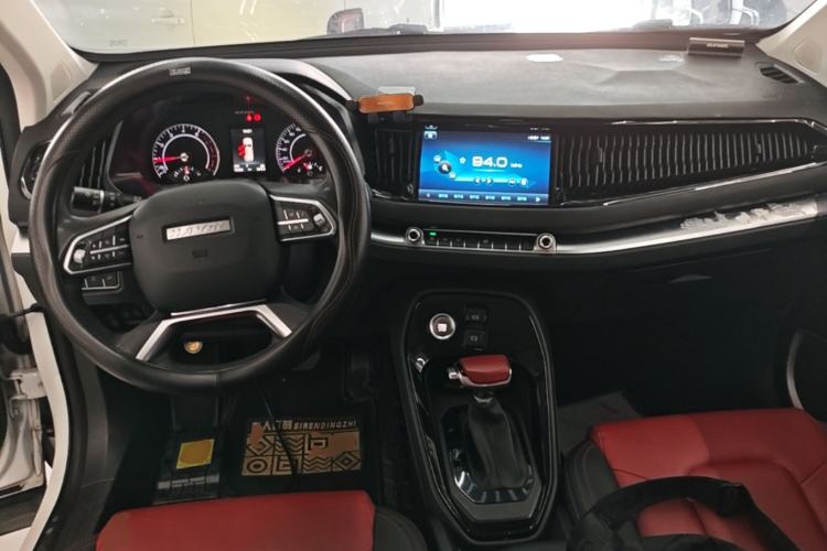 Used Haval H2s 2018 Blue Label 1.5T Dual-Clutch Fashion Edition Center Console