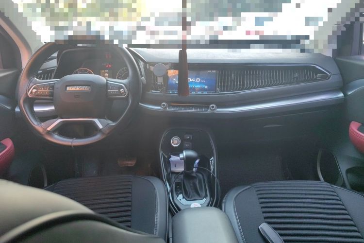 Used Haval H2s 2018 1.5T Dual-Clutch Fashion Edition Center Console