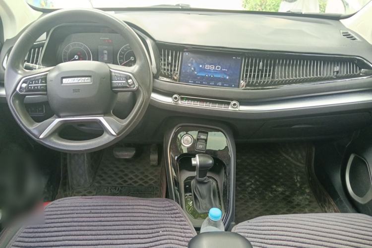 Used Haval H2s 2018 Blue Label 1.5T Dual-Clutch Fashion Edition Center Console