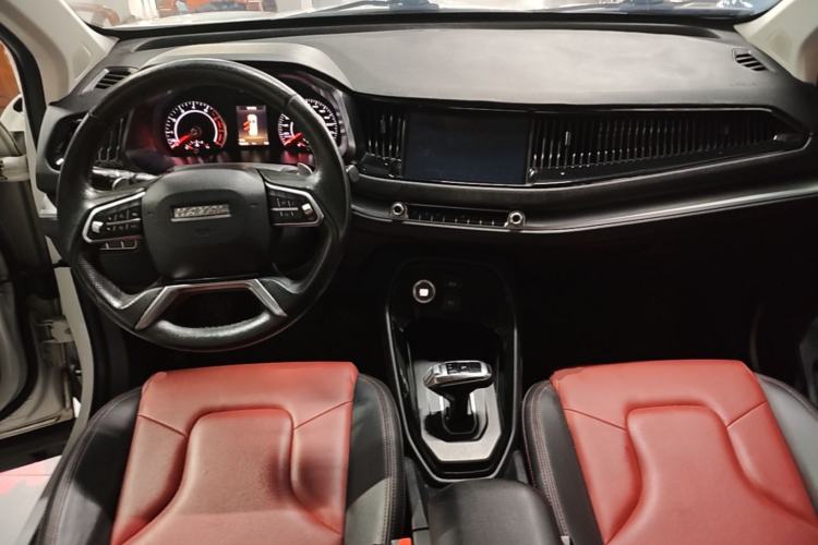 Used Haval H2s 2018 Red-Label 1.5T Dual-Clutch Elite Model Center Console