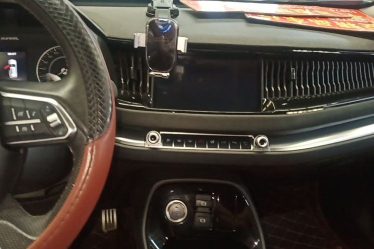 Used Haval H2s 2018 Red-Label 1.5T Dual-Clutch Luxury Model Center Console