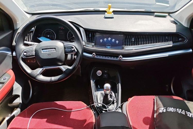 Used Haval H2s 2018 Red-Label 1.5T Manual Comfort Model Center Console