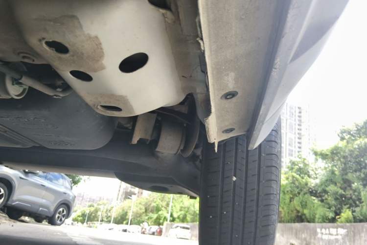 Used Haval H2s 2018 Blue Label 1.5T Dual-Clutch ZhiShang Model Chassis Front Left