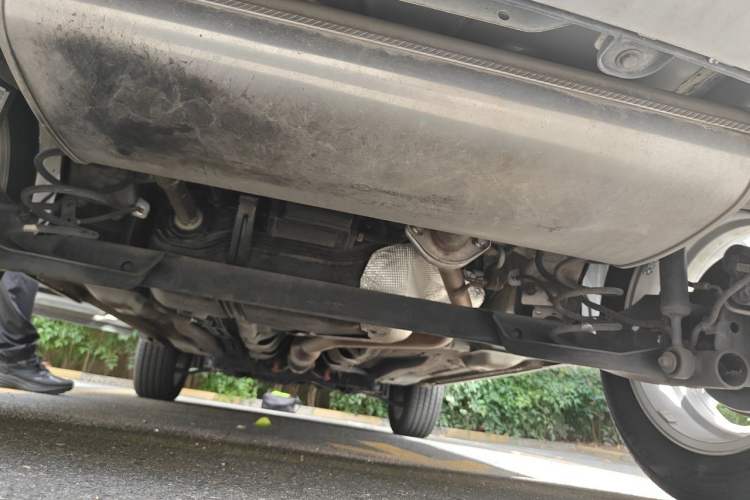 Used Haval H2s 2018 Red-Label 1.5T Dual-Clutch ZhiShang Model Chassis Rear