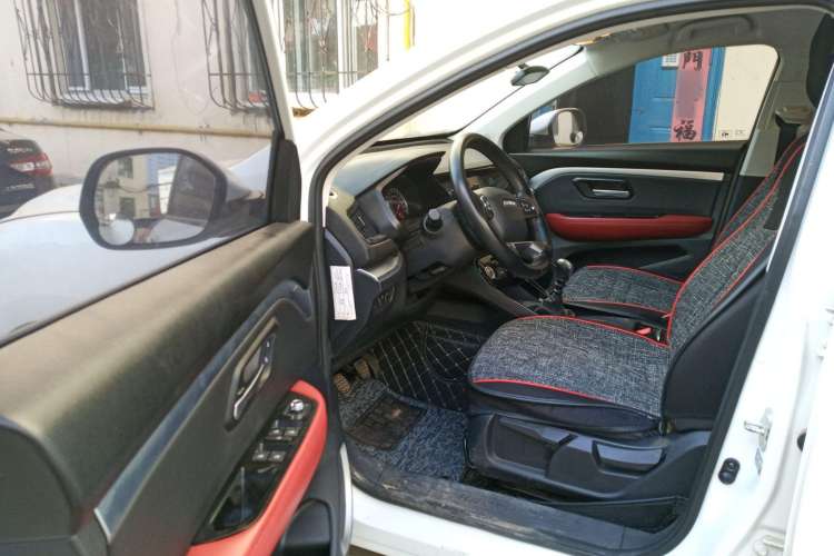 Used Haval H2s 2018 Blue Label 1.5T Manual Fashion Edition Driver Seat