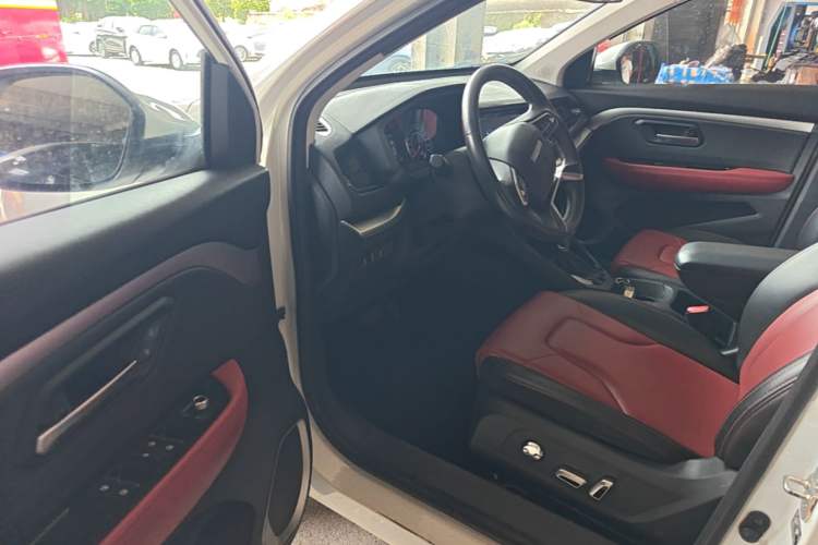 Used Haval H2s 2018 Blue Label 1.5T Dual-Clutch ZhiShang Model Driver Seat