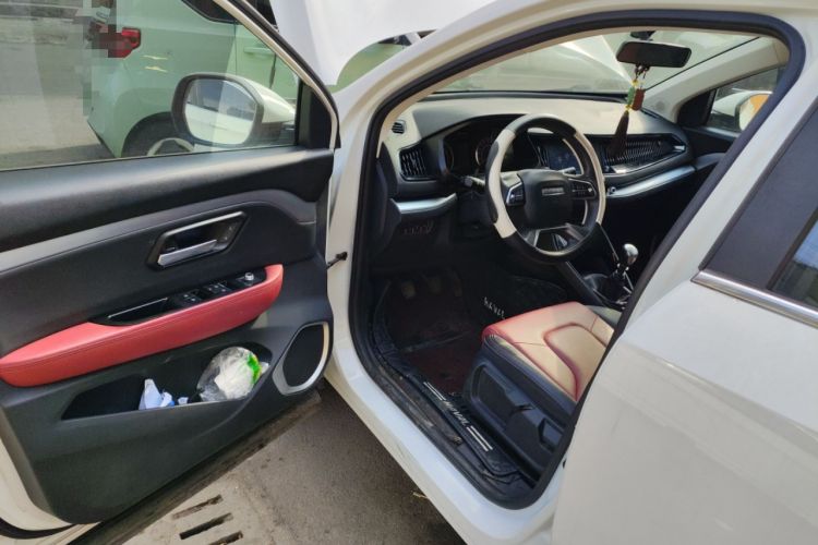 Used Haval H2s 2018 Red-Label 1.5T Manual Fashion Edition Driver Seat
