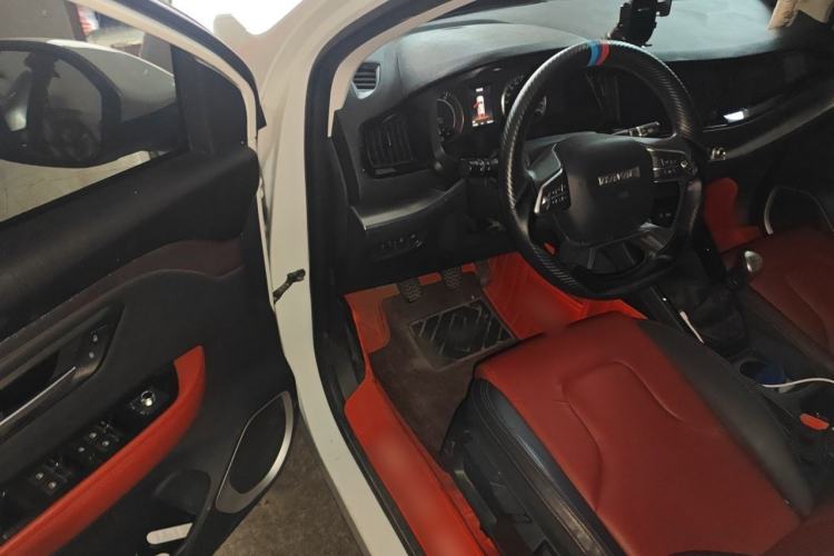Used Haval H2s 2018 Red-Label 1.5T Manual Comfort Model Driver Seat