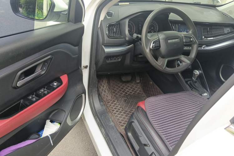 Used Haval H2s 2018 Blue Label 1.5T Dual-Clutch Fashion Edition Driver Seat