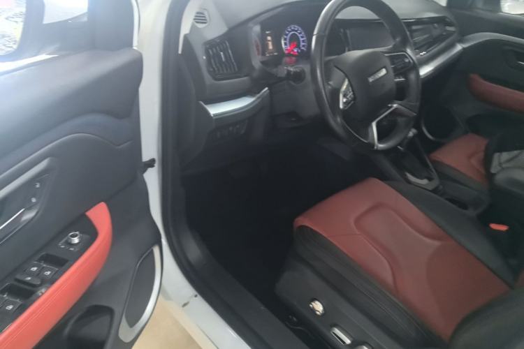 Used Haval H2s 2018 1.5T Dual-Clutch ZhiShang Model Driver Seat
