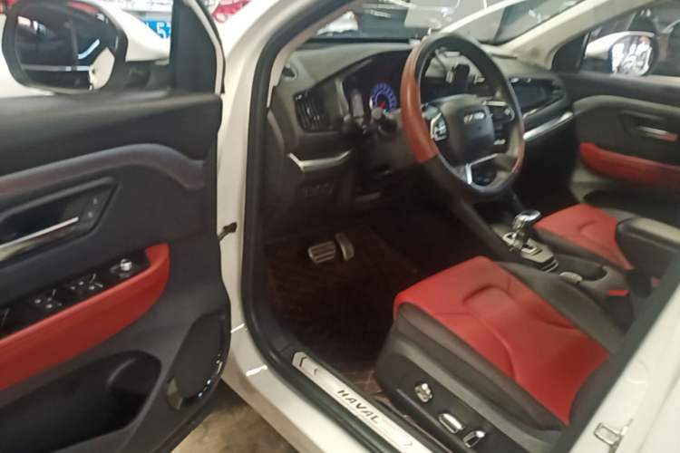 Used Haval H2s 2018 Red-Label 1.5T Dual-Clutch Luxury Model Driver Seat