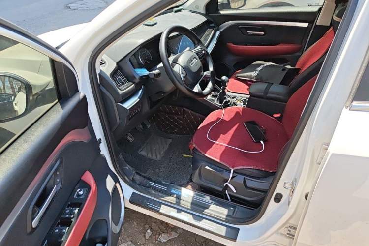 Used Haval H2s 2018 Red-Label 1.5T Manual Comfort Model Driver Seat