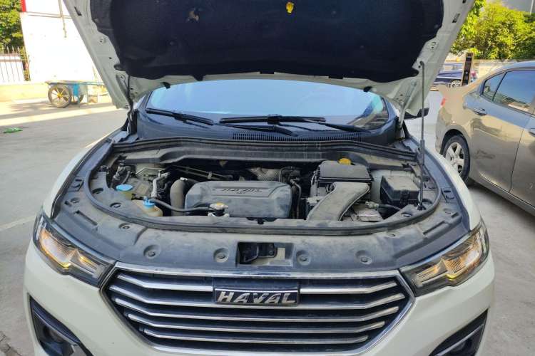 Used Haval H2s 2018 Blue Label 1.5T Dual-Clutch Fashion Edition Engine Bay