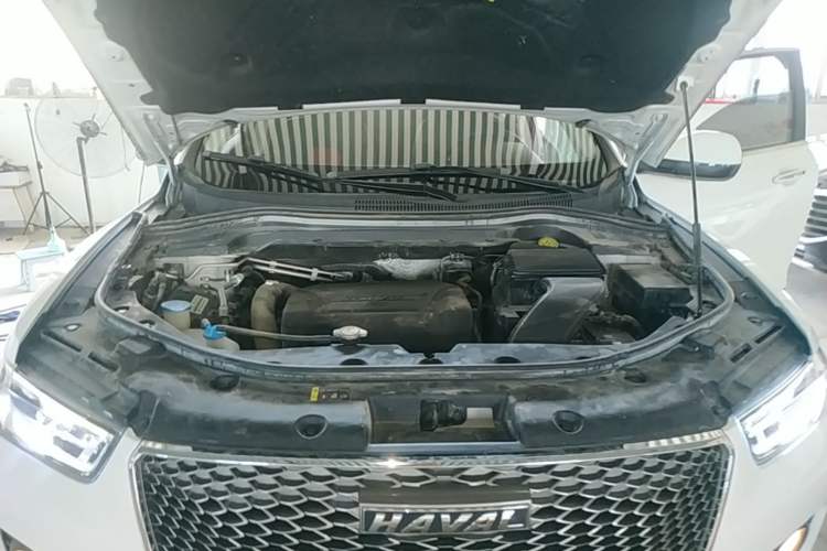 Used Haval H2s 2018 1.5T Dual-Clutch Fashion Edition Engine Bay