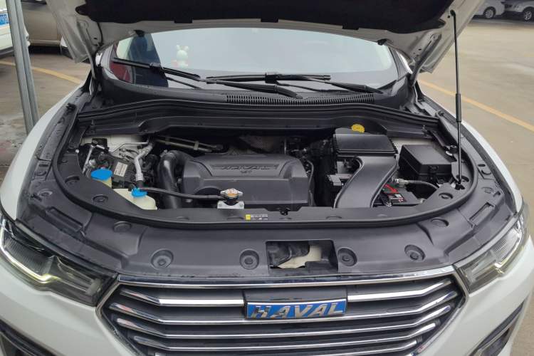 Used Haval H2s 2018 Blue Label 1.5T Dual-Clutch ZhiShang Model Engine Bay