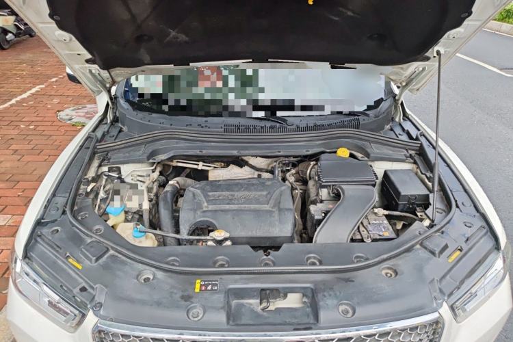 Used Haval H2s 2018 Red-Label 1.5T Dual-Clutch ZhiShang Model Engine Bay