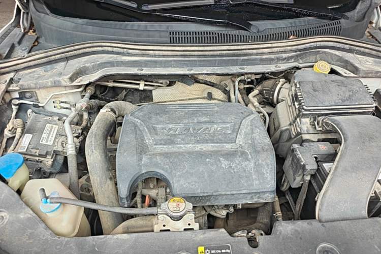 Used Haval H2s 2018 Blue Label 1.5T Dual-Clutch ZhiShang Model Engine Bay