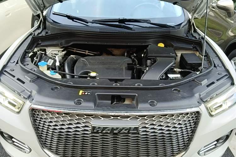 Used Haval H2s 2018 1.5T Dual-Clutch ZhiShang Model Engine Bay