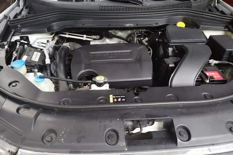 Used Haval H2s 2018 Blue Label 1.5T Dual-Clutch ZhiShang Model Engine Bay