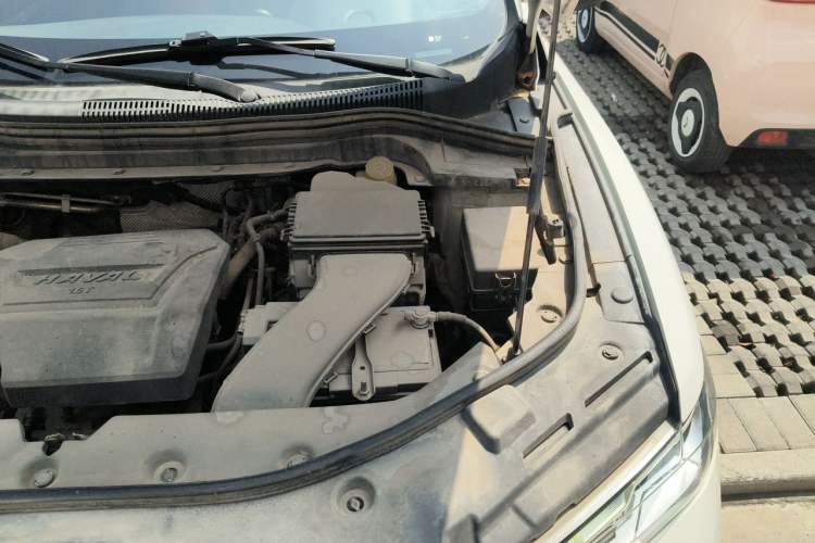 Used Haval H2s 2018 Red-Label 1.5T Dual-Clutch Elite Model Engine Bay Left