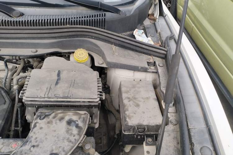 Used Haval H2s 2018 Red-Label 1.5T Dual-Clutch Elite Model Engine Bay Left