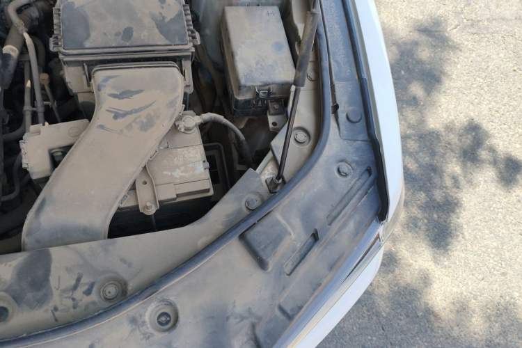 Used Haval H2s 2018 Red-Label 1.5T Dual-Clutch Elite Model Engine Bay Left