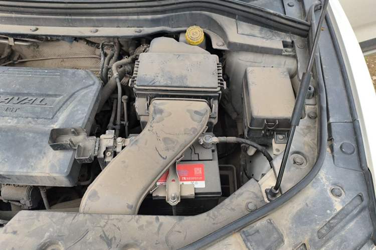 Used Haval H2s 2018 Red-Label 1.5T Dual-Clutch Luxury Model Engine Bay Left