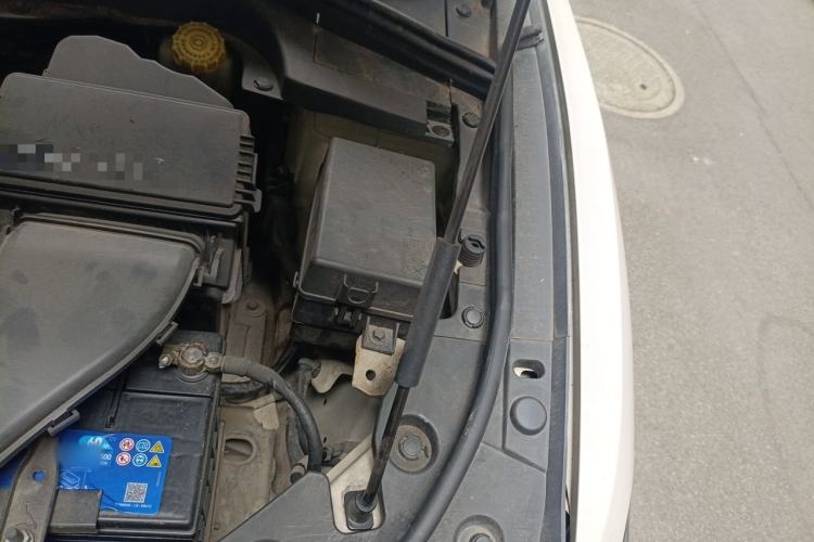 Used Haval H2s 2018 Blue Label 1.5T Dual-Clutch ZhiShang Model Engine Bay Left
