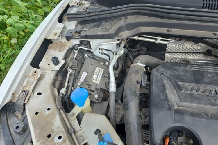 Used Haval H2s 2018 1.5T Dual-Clutch Fashion Edition Engine Bay Right