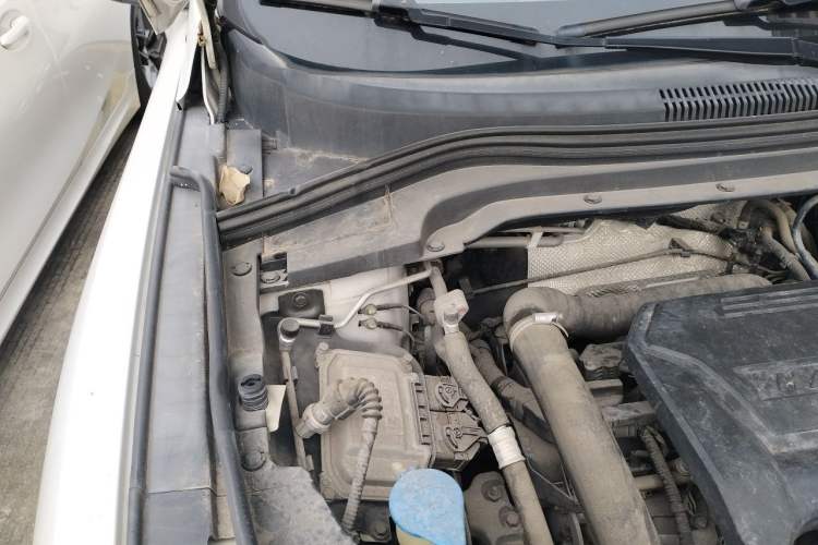 Used Haval H2s 2018 Red-Label 1.5T Dual-Clutch Elite Model Engine Bay Right