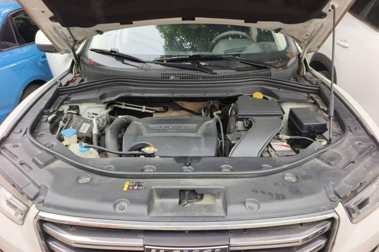 Used Haval H2s 2018 Red-Label 1.5T Manual Comfort Model Engine Bay
