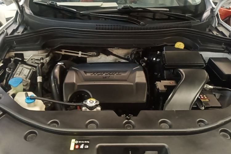Used Haval H2s 2018 Red-Label 1.5T Dual-Clutch Luxury Model Engine Bay