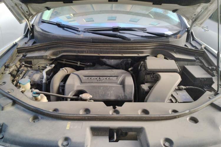 Used Haval H2s 2018 Red-Label 1.5T Manual Comfort Model Engine Bay