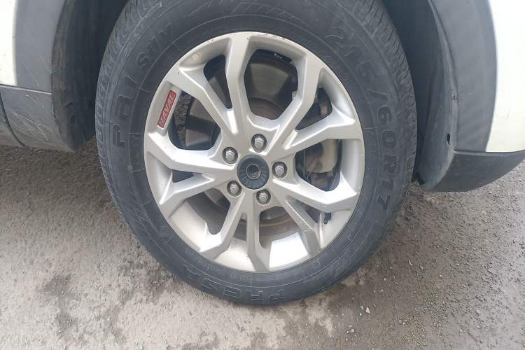 Used Haval H2s 2018 Red-Label 1.5T Manual Comfort Model Exterior 1