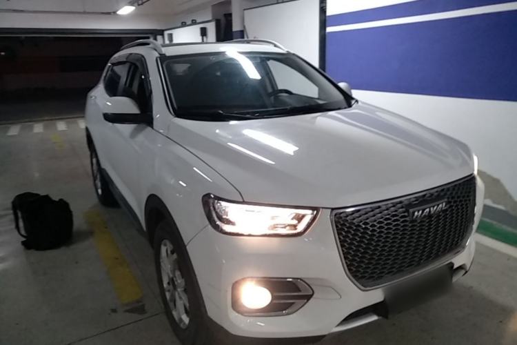 Used Haval H2s 2018 Red-Label 1.5T Dual-Clutch ZhiShang Model Exterior 1