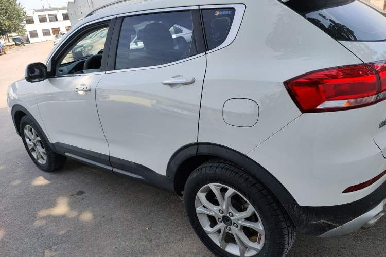 Used Haval H2s 2018 Red-Label 1.5T Manual Elite Model Exterior 3