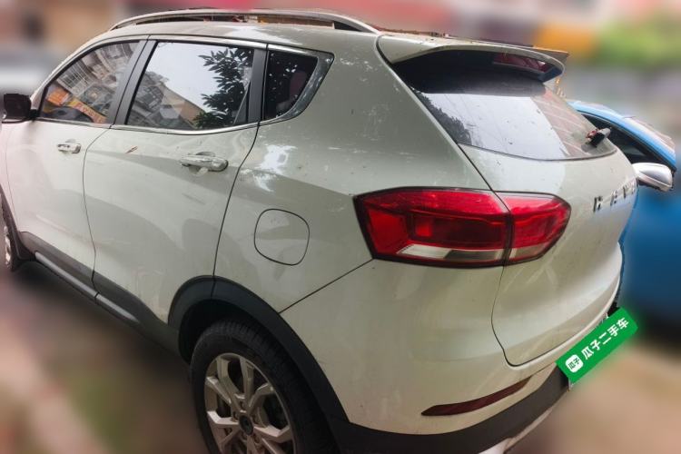 Used Haval H2s 2018 Red-Label 1.5T Manual Comfort Model Exterior 3
