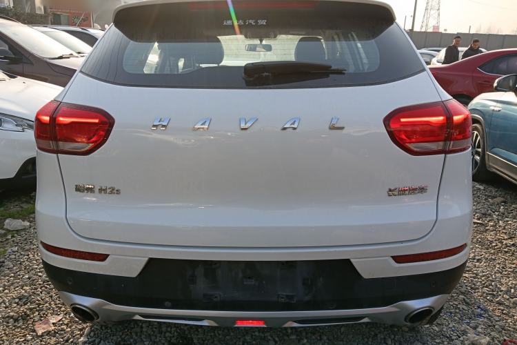 Used Haval H2s 2018 Red-Label 1.5T Dual-Clutch ZhiShang Model Exterior 4