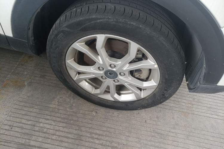 Used Haval H2s 2018 Red-Label 1.5T Dual-Clutch ZhiShang Model Exterior 7
