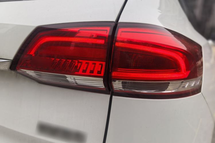 Used Haval H2s 2018 Blue Label 1.5T Dual-Clutch Fashion Edition Exterior 9