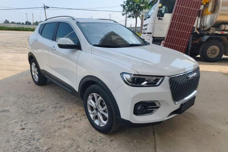 Used Haval H2s 2018 Red-Label 1.5T Dual-Clutch ZhiShang Model Front Right 45 Deg
